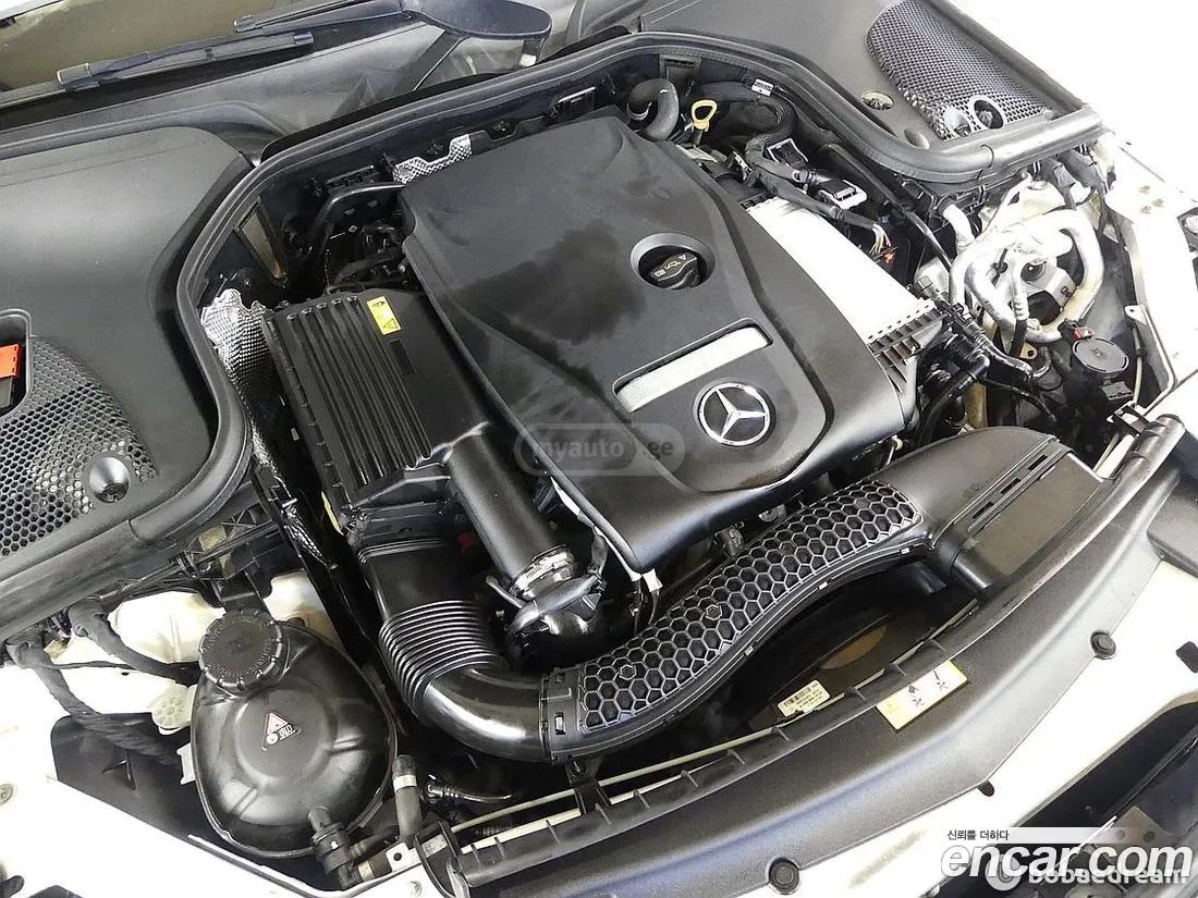 Mercedes-Benz E 63 AMG 2021 — миниатюра 6