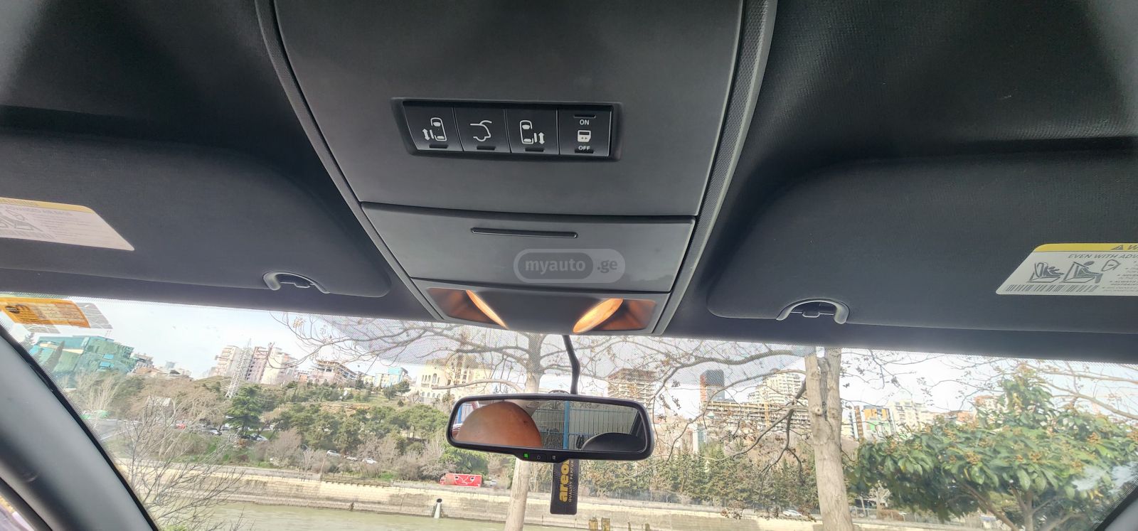 Dodge Caravan - фото 7