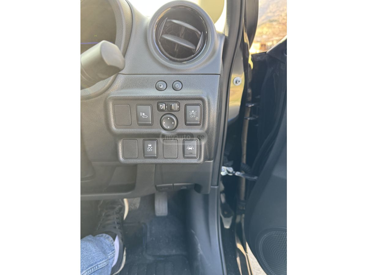 Nissan Note - фото 11