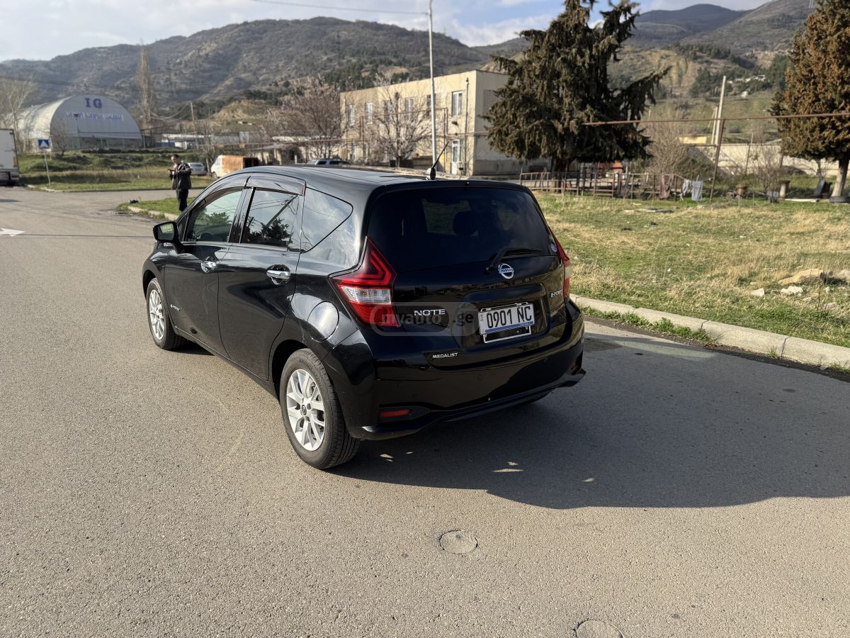 Nissan Note - фото 6