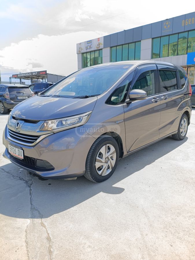 Honda Freed - фото 5