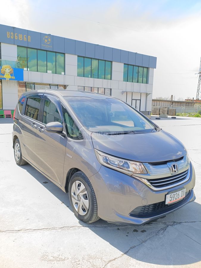 Honda Freed - фото 6