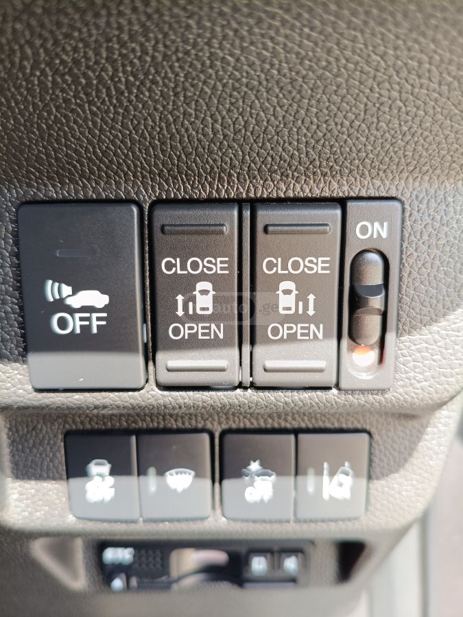 Honda Freed - фото 8