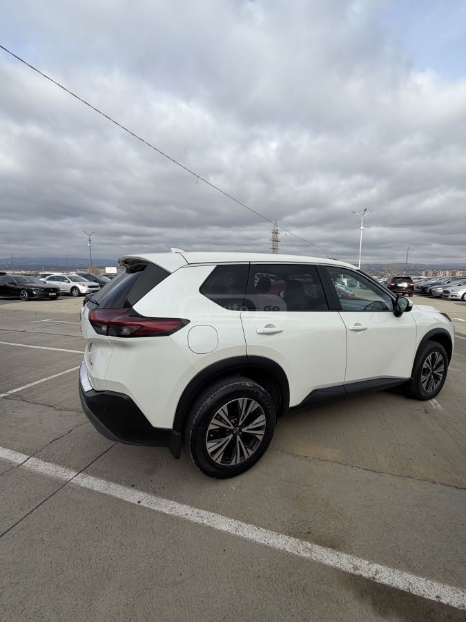 Nissan SV 4dr All-Wheel Drive CVT — миниатюра 6