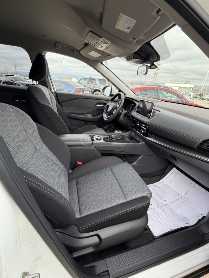 Nissan SV 4dr All-Wheel Drive CVT — миниатюра 8