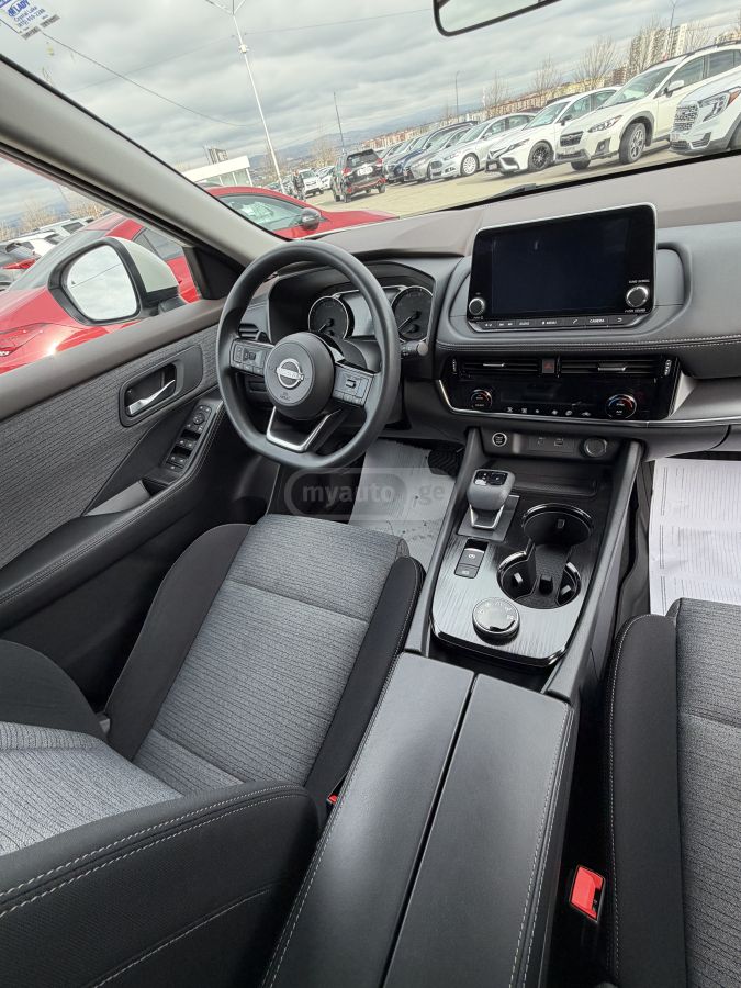 Nissan SV 4dr All-Wheel Drive CVT — миниатюра 9