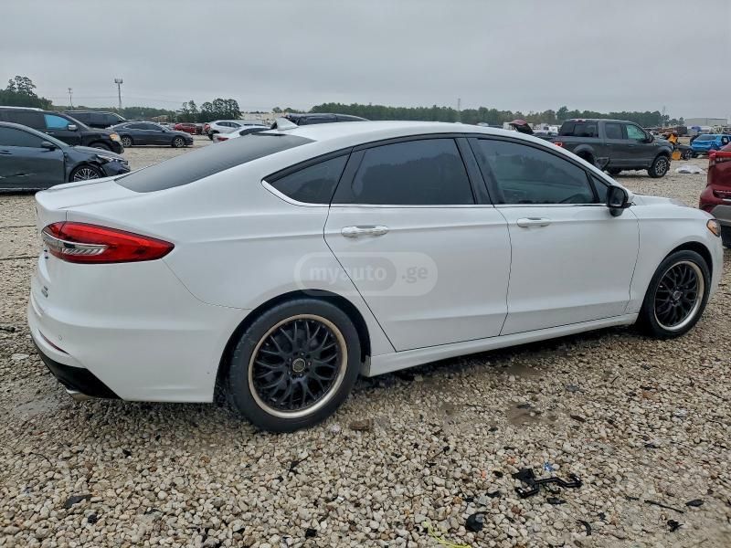 Ford Fusion - фото 2
