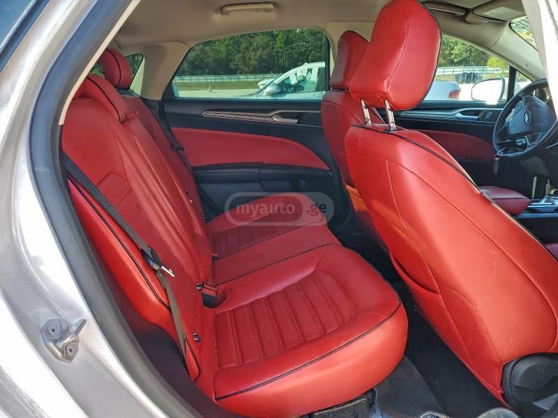 Ford Fusion - фото 9