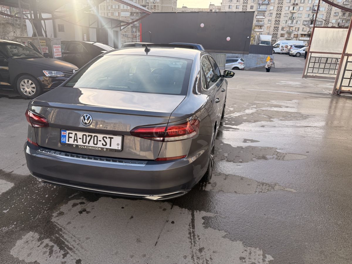 Volkswagen Passat - фото 6