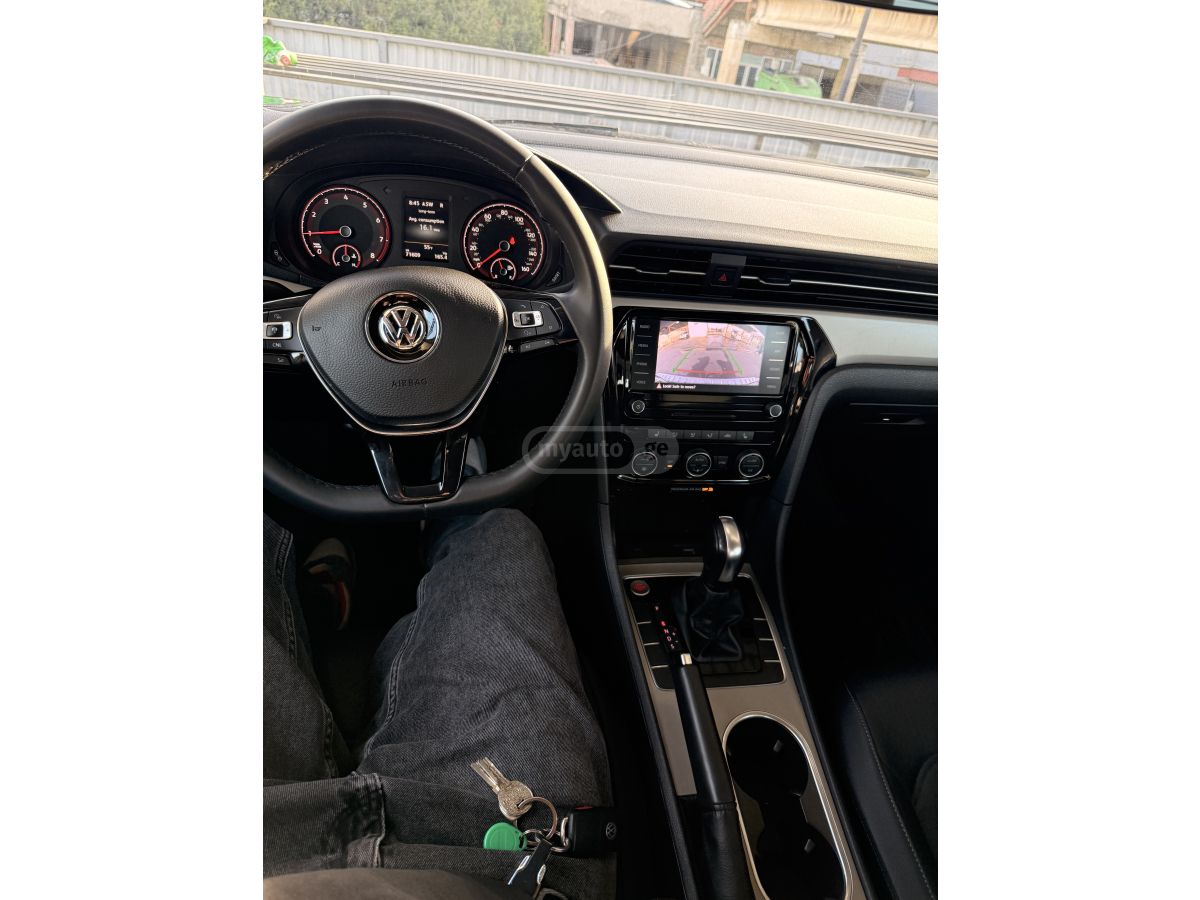 Volkswagen Passat - фото 7