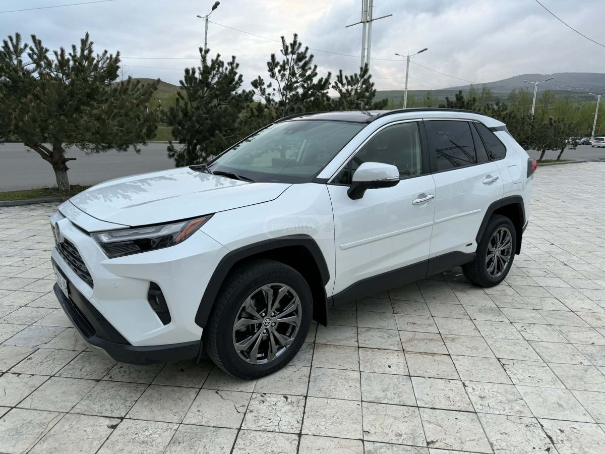 Toyota RAV 4 - фото 2
