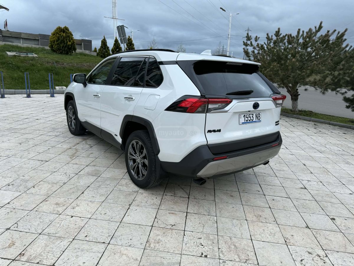 Toyota RAV 4 - фото 9