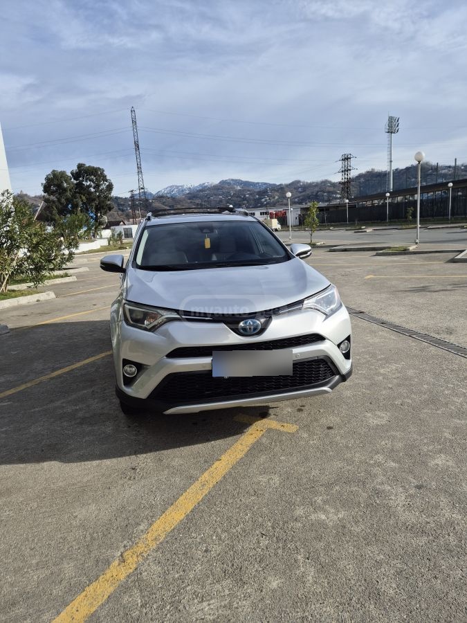 Toyota RAV 4 - фото 3