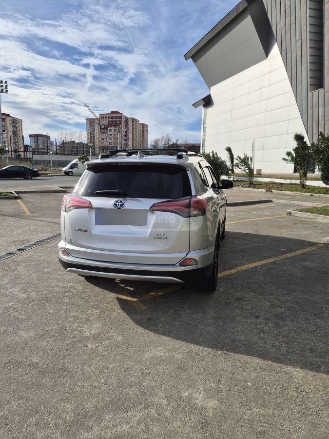 Toyota RAV 4 - фото 5