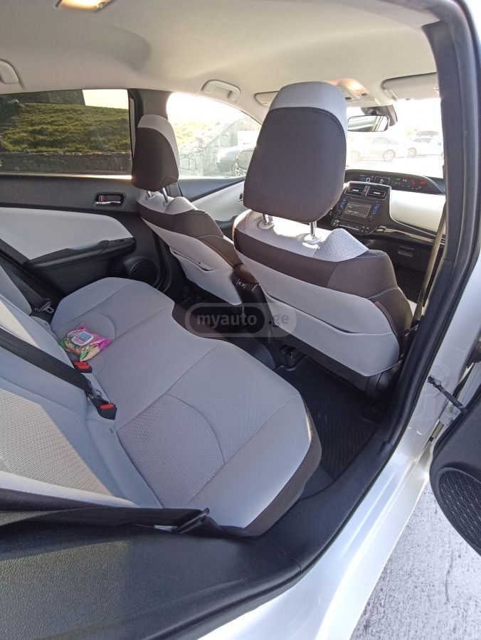 Toyota Prius - фото 10