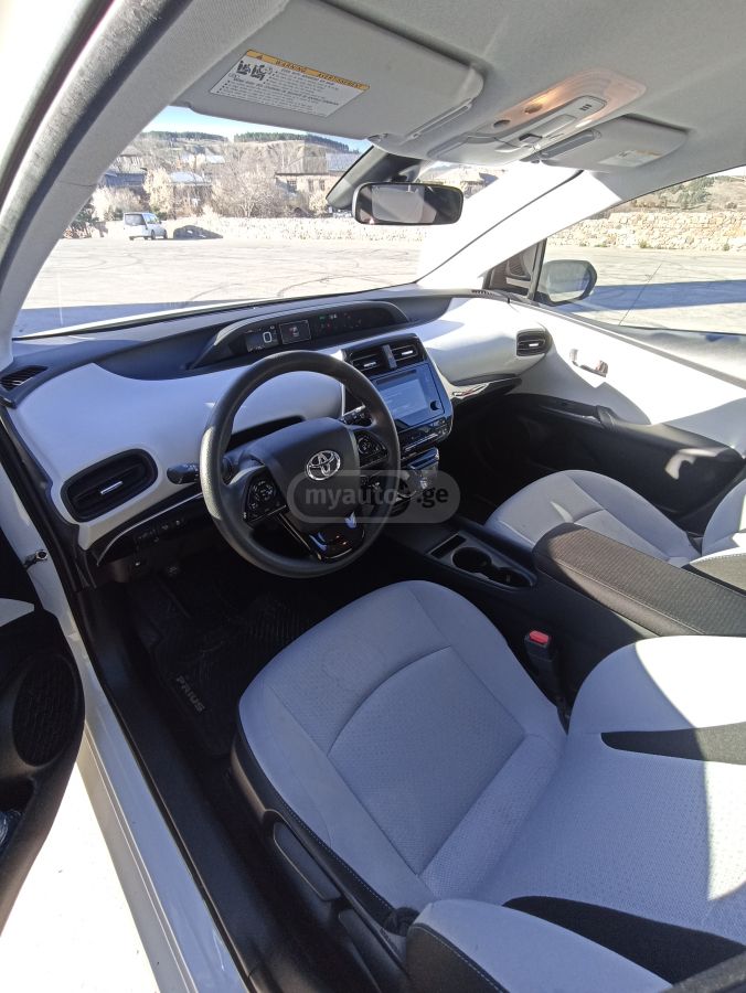 Toyota Prius - фото 11
