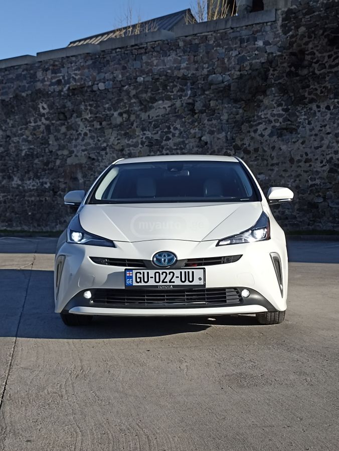 Toyota Prius - фото 2