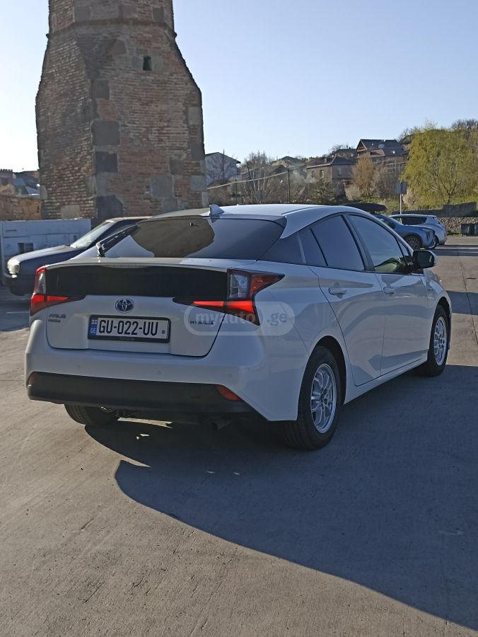 Toyota Prius - фото 5