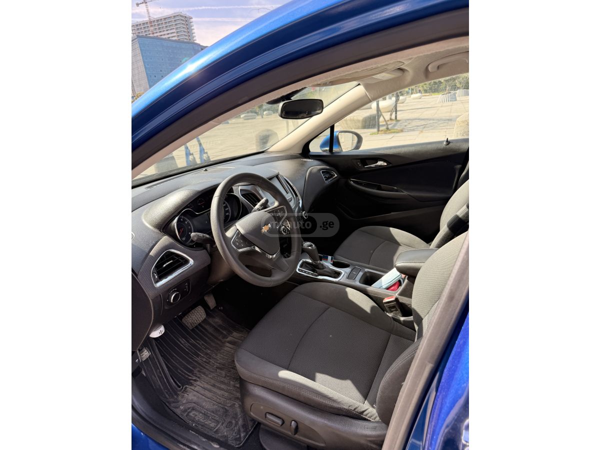 Chevrolet Cruze - фото 6