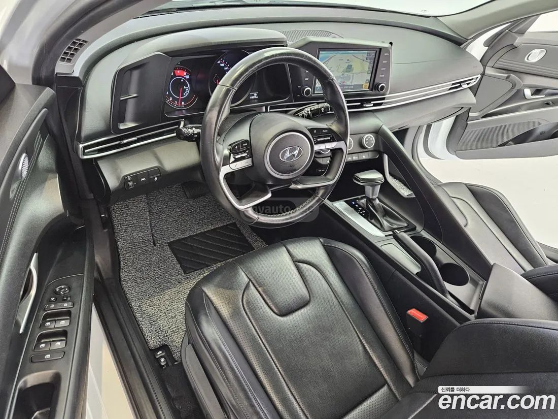 Hyundai Elantra - фото 8