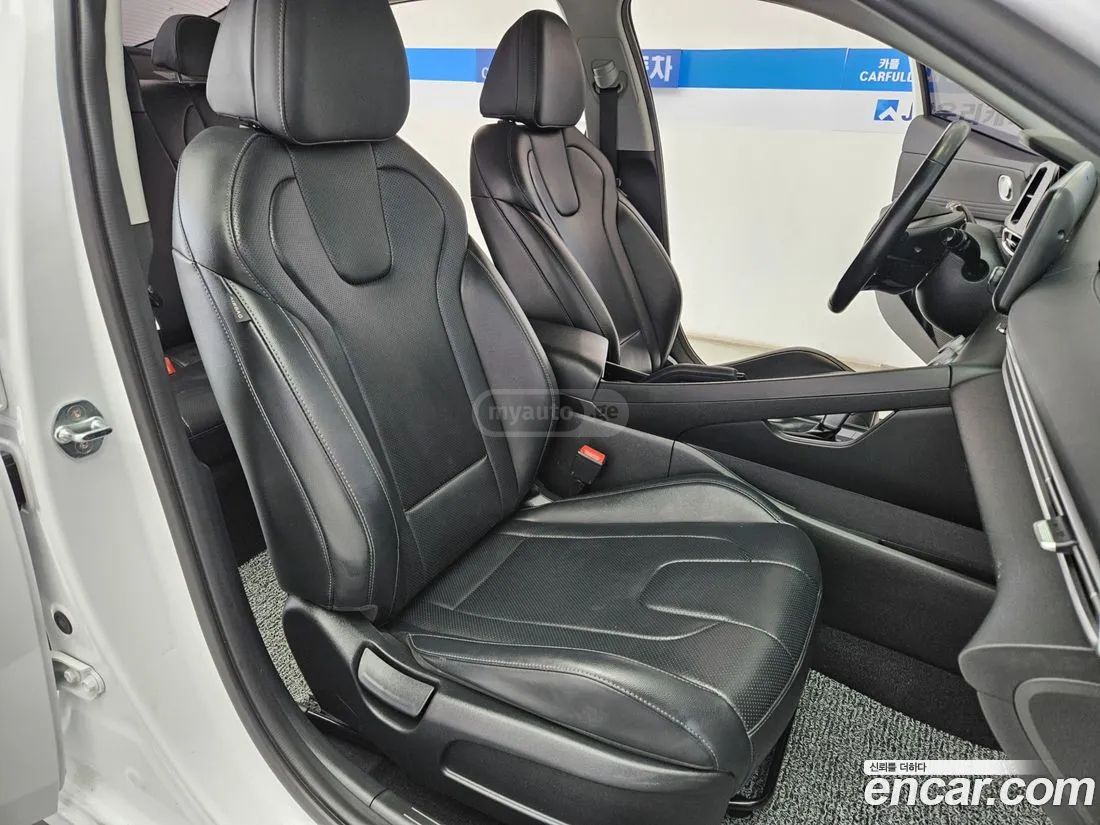 Hyundai Elantra - фото 9