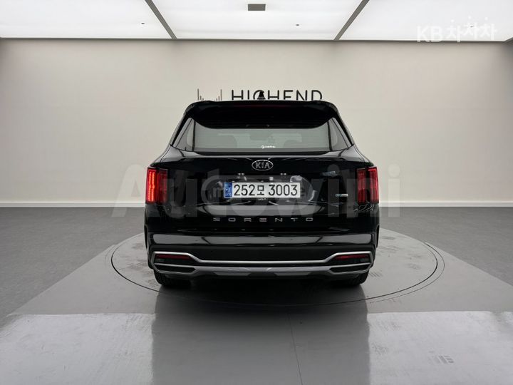 Kia Sorento - фото 3