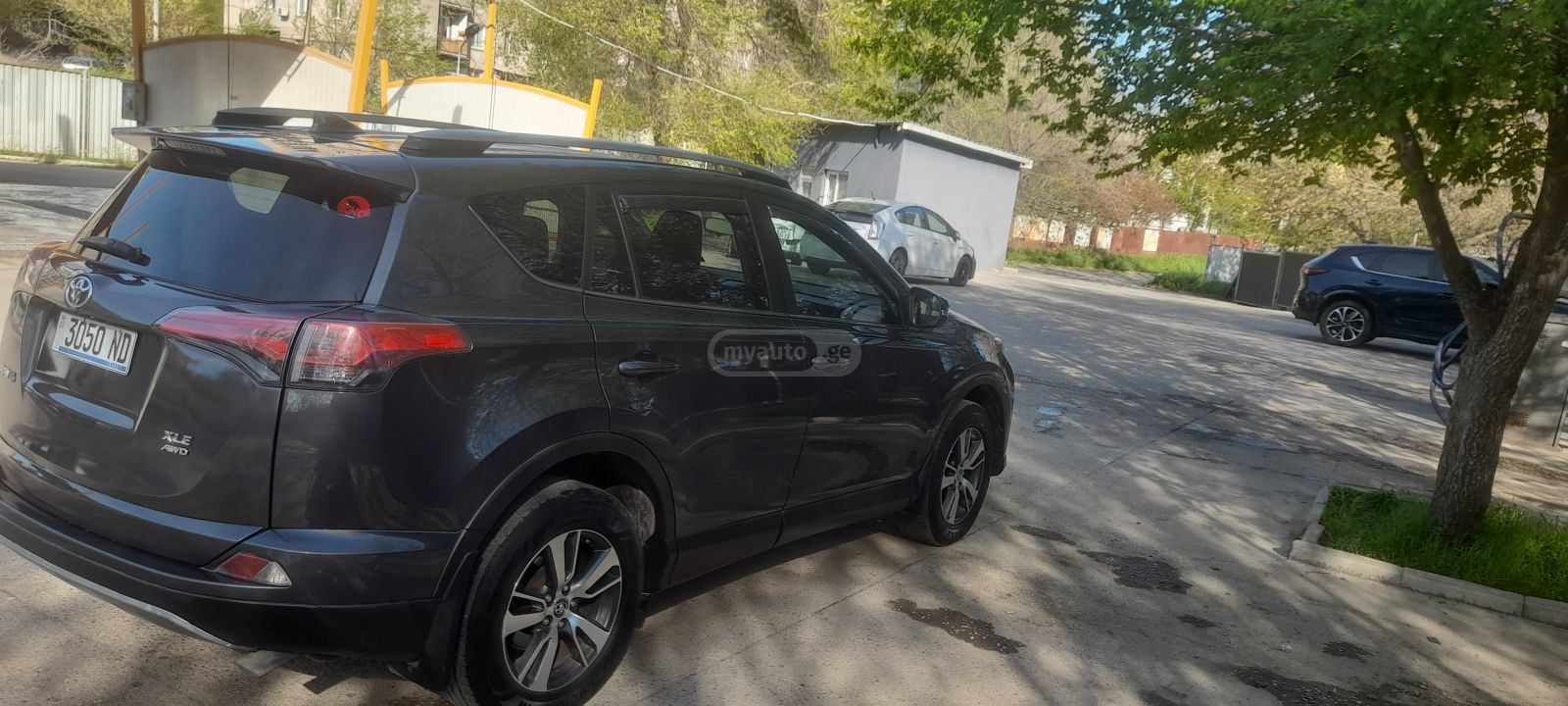 Toyota Rav 4 - фото 4