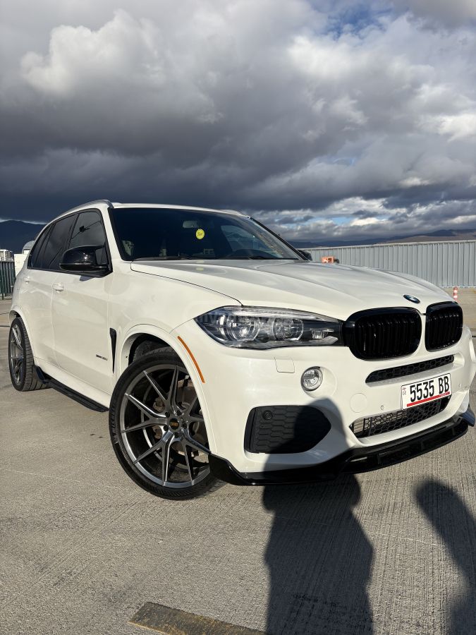 BMW X5 - фото 1