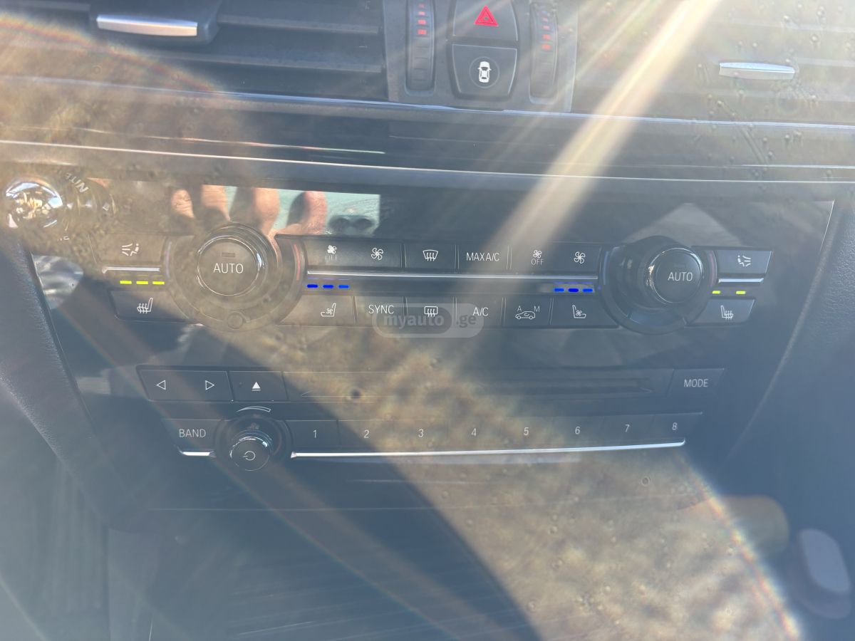 BMW X5 - фото 12