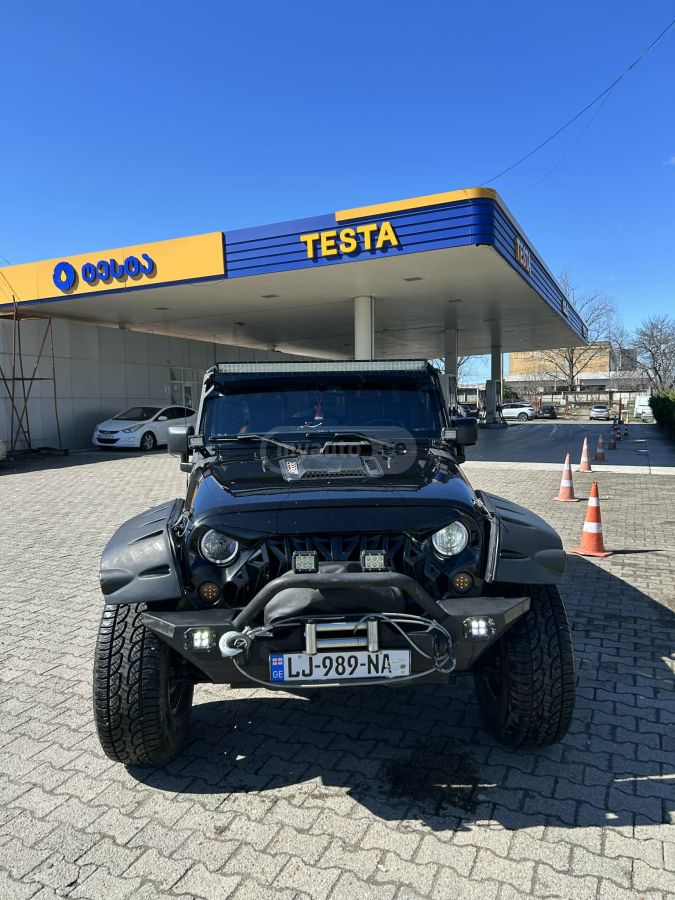 Jeep Wrangler - фото 1