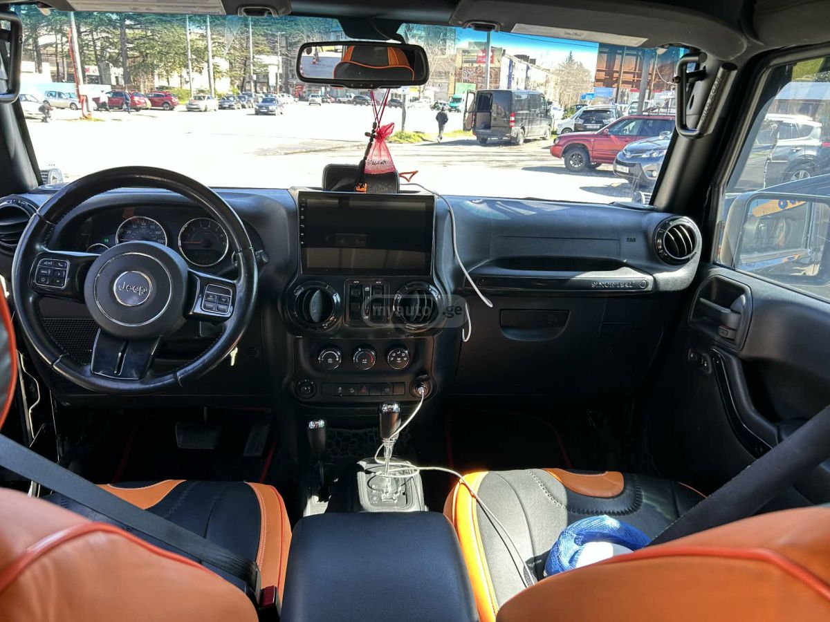 Jeep Wrangler - фото 6