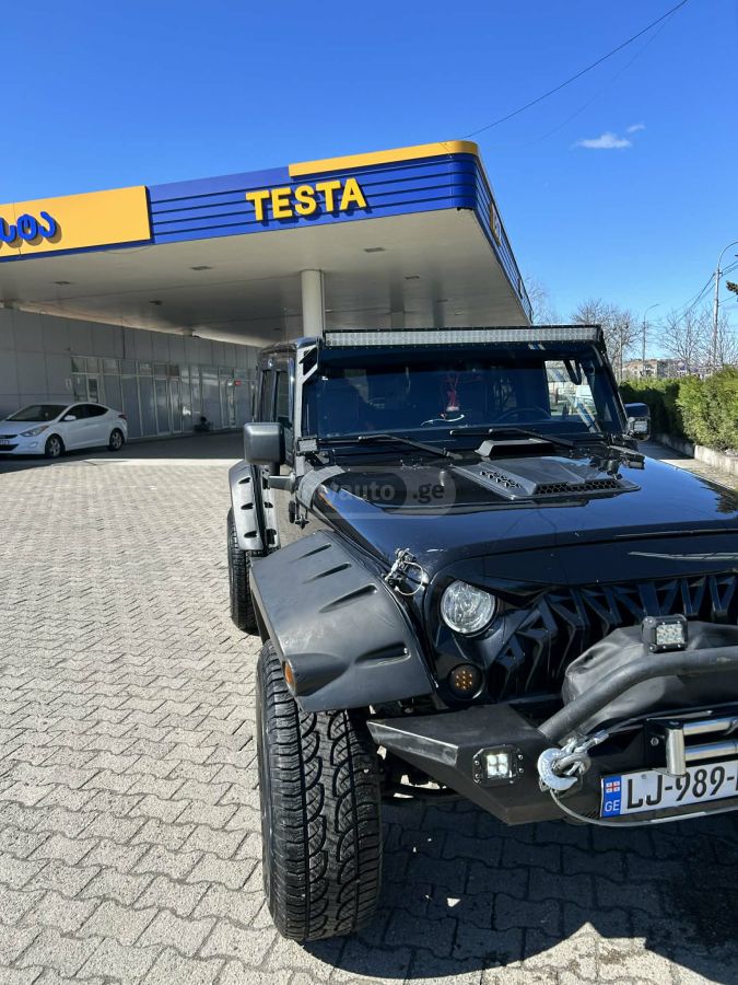 Jeep Wrangler - фото 7