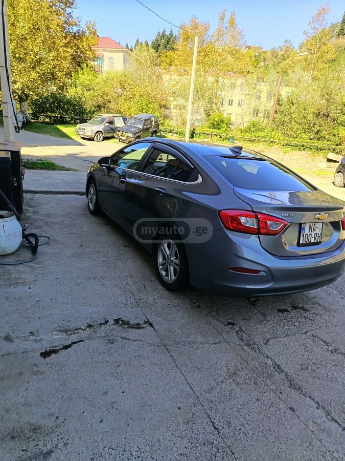 Chevrolet Cruze - фото 6