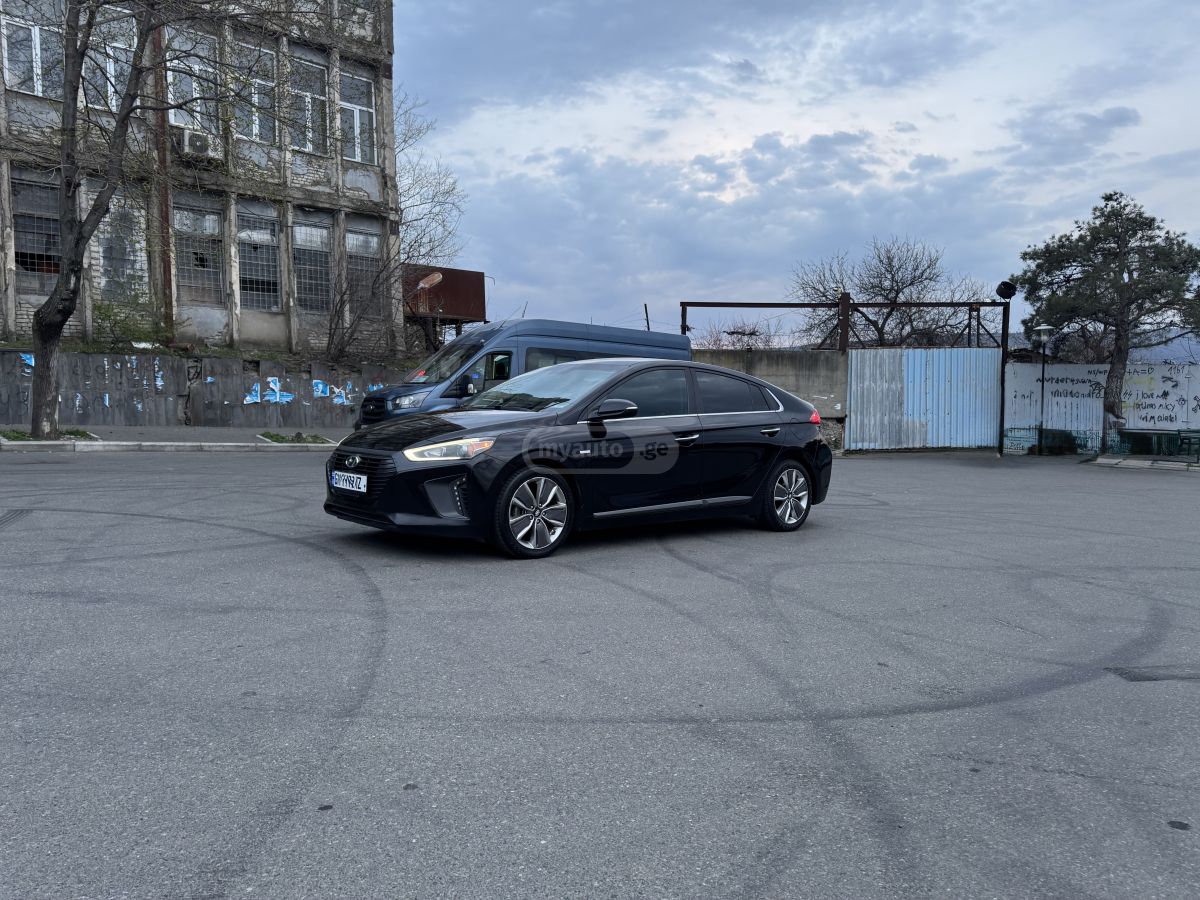 Hyundai Ioniq - фото 6