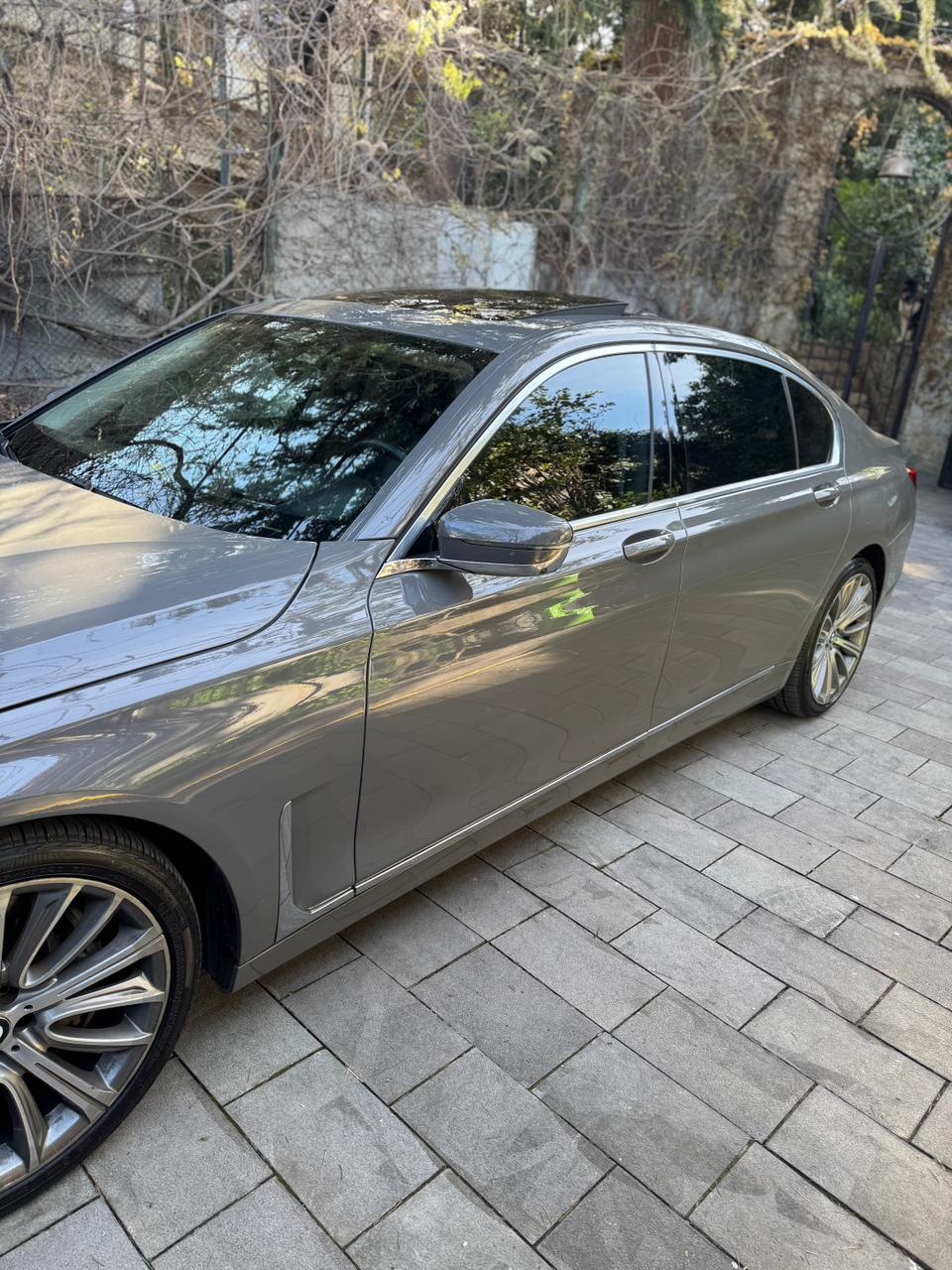 BMW 750 - фото 7