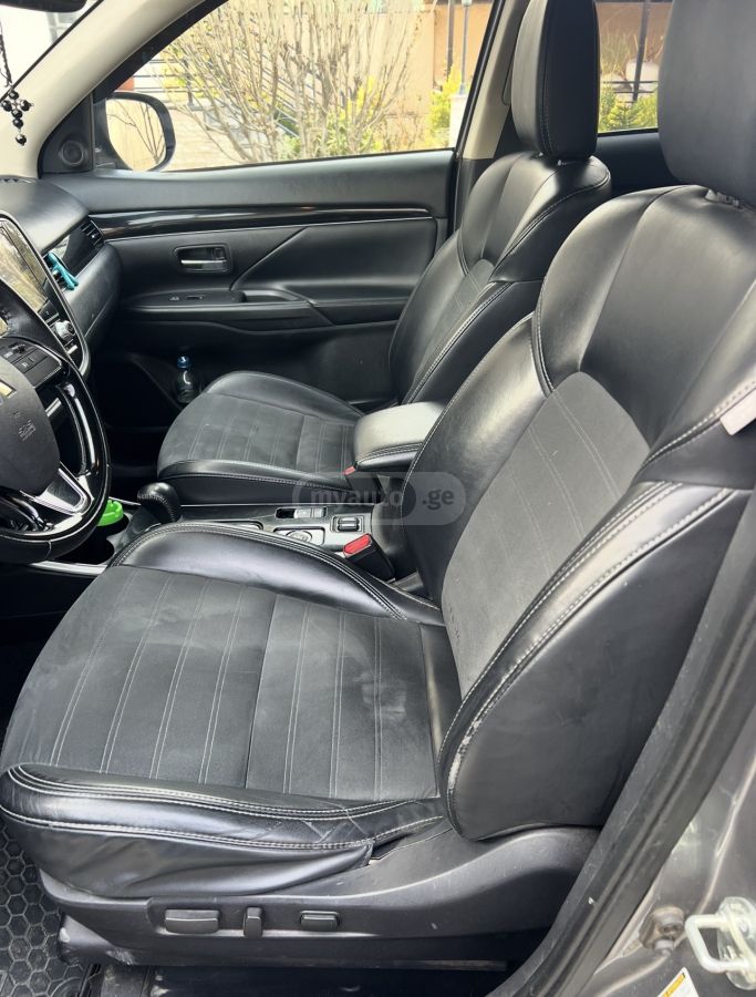 Mitsubishi Outlander - фото 6