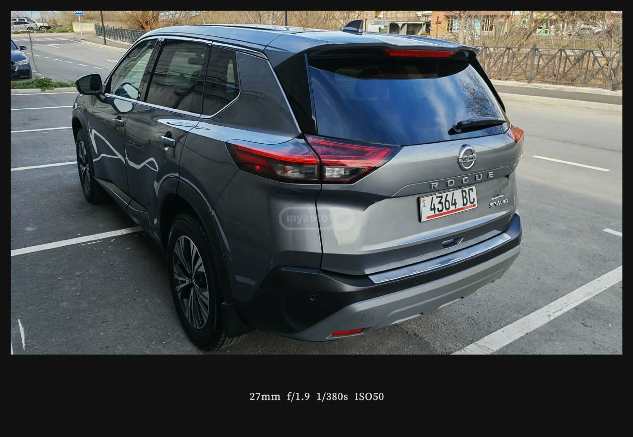 Nissan SV 4dr All-Wheel Drive CVT — миниатюра 10