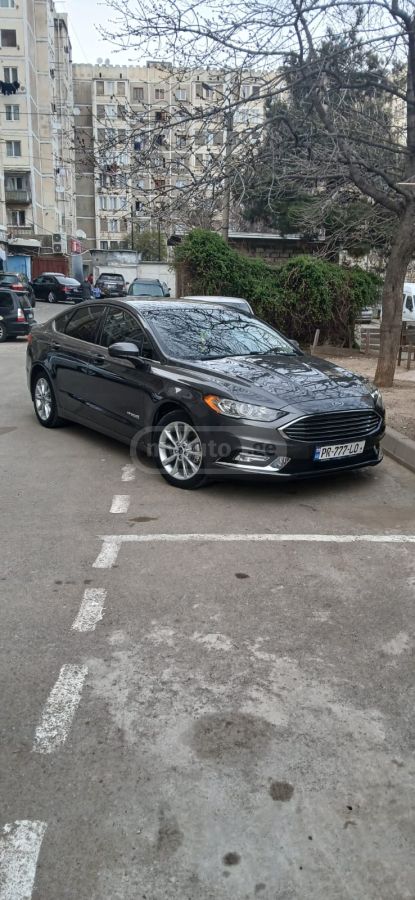 Ford Fusion - фото 1