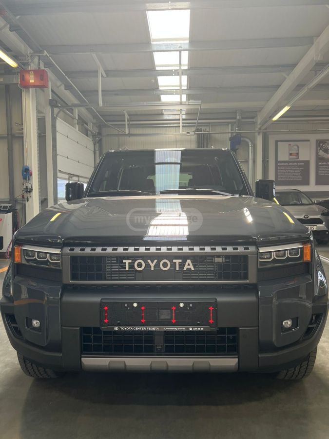 Toyota Land Cruiser Prado - фото 2