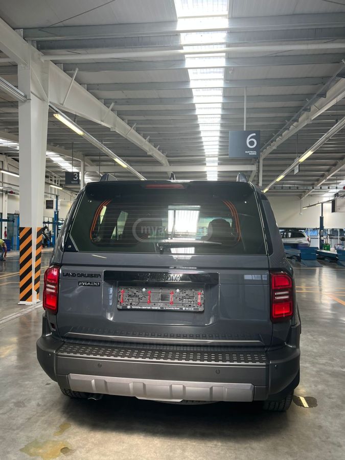 Toyota Land Cruiser Prado - фото 4