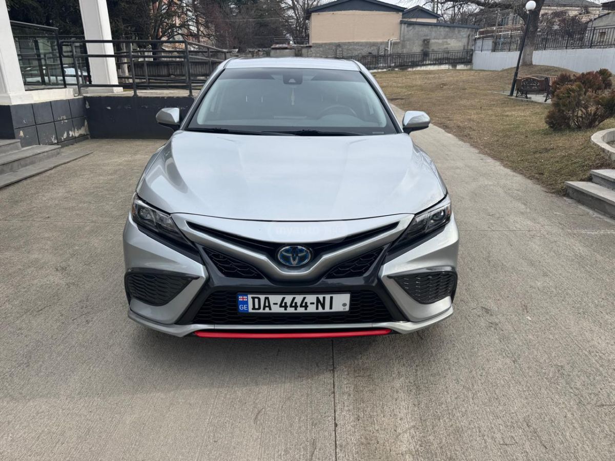 Toyota Camry - фото 2
