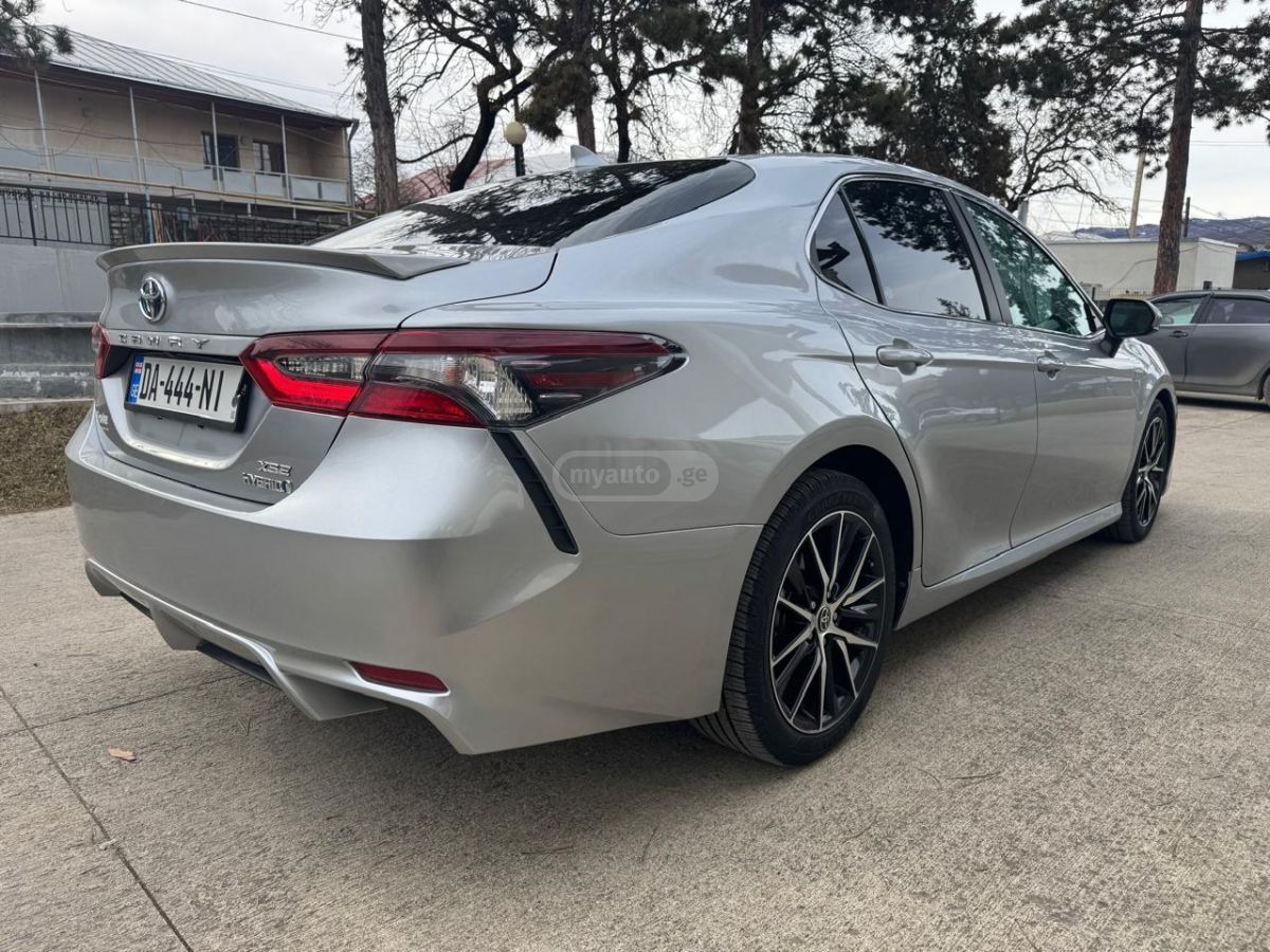 Toyota Camry - фото 8