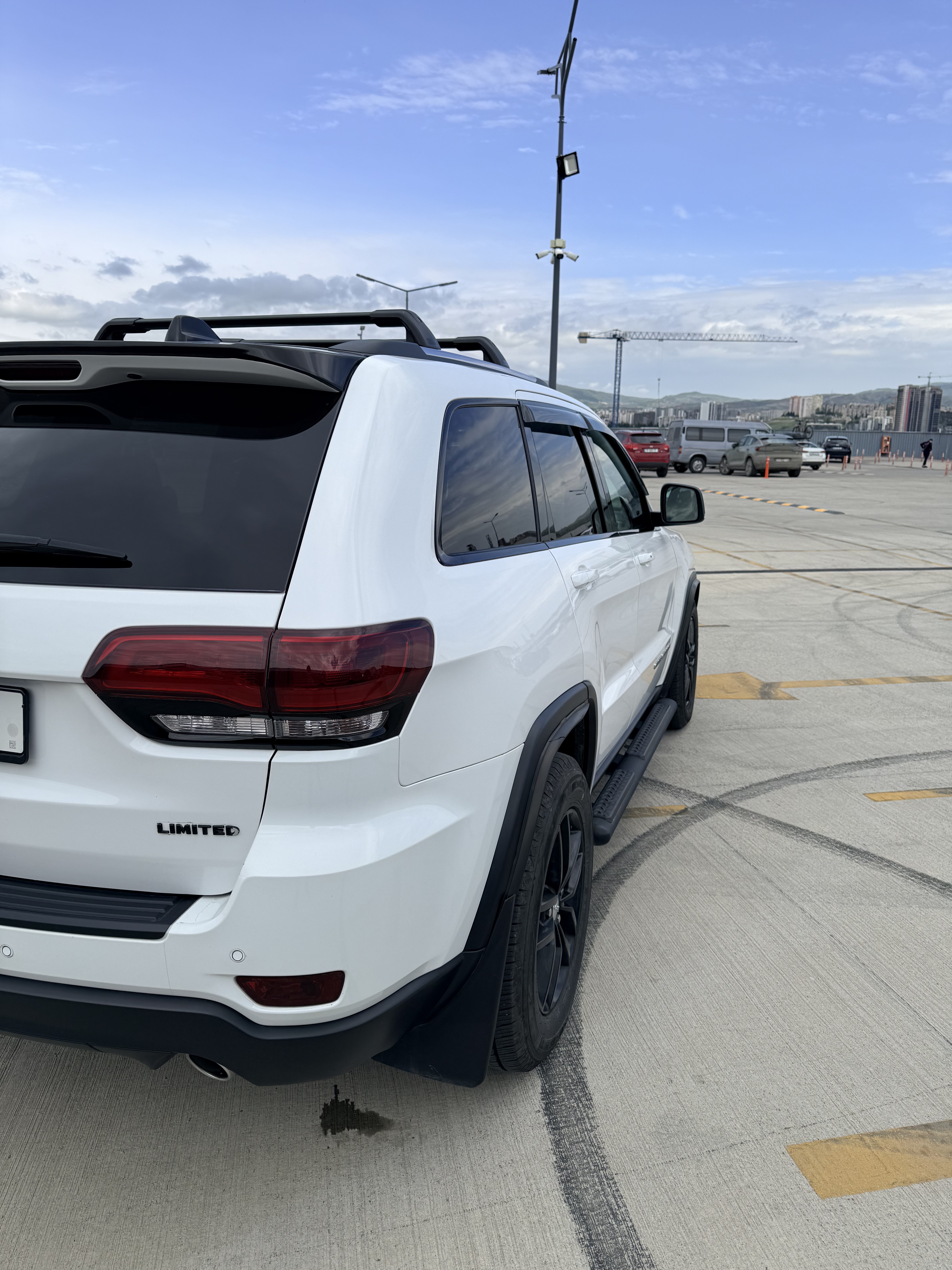Jeep Grand Cherokee - фото 2