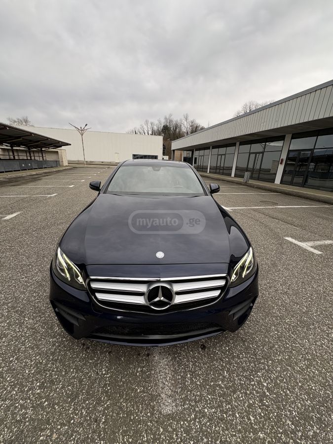 Mercedes-Benz E 300 - фото 5