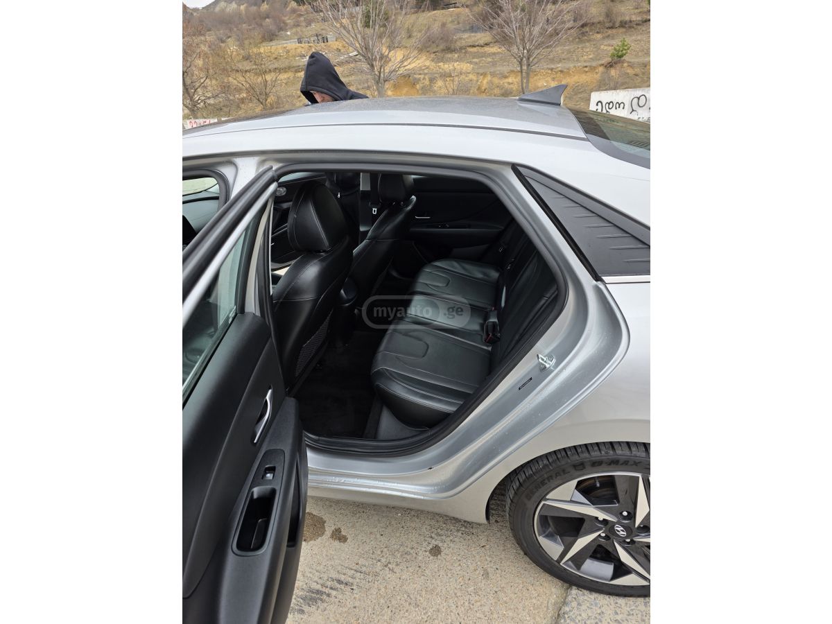 Hyundai Limited 4dr Sedan CVT — миниатюра 7