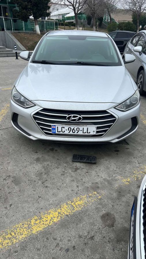 Hyundai Elantra - фото 7