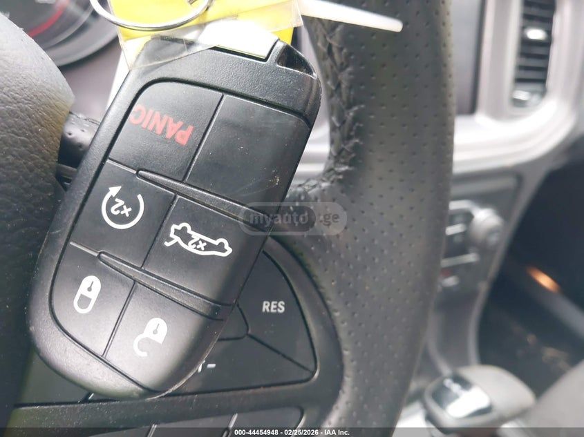 Dodge Charger 2023 — миниатюра 10