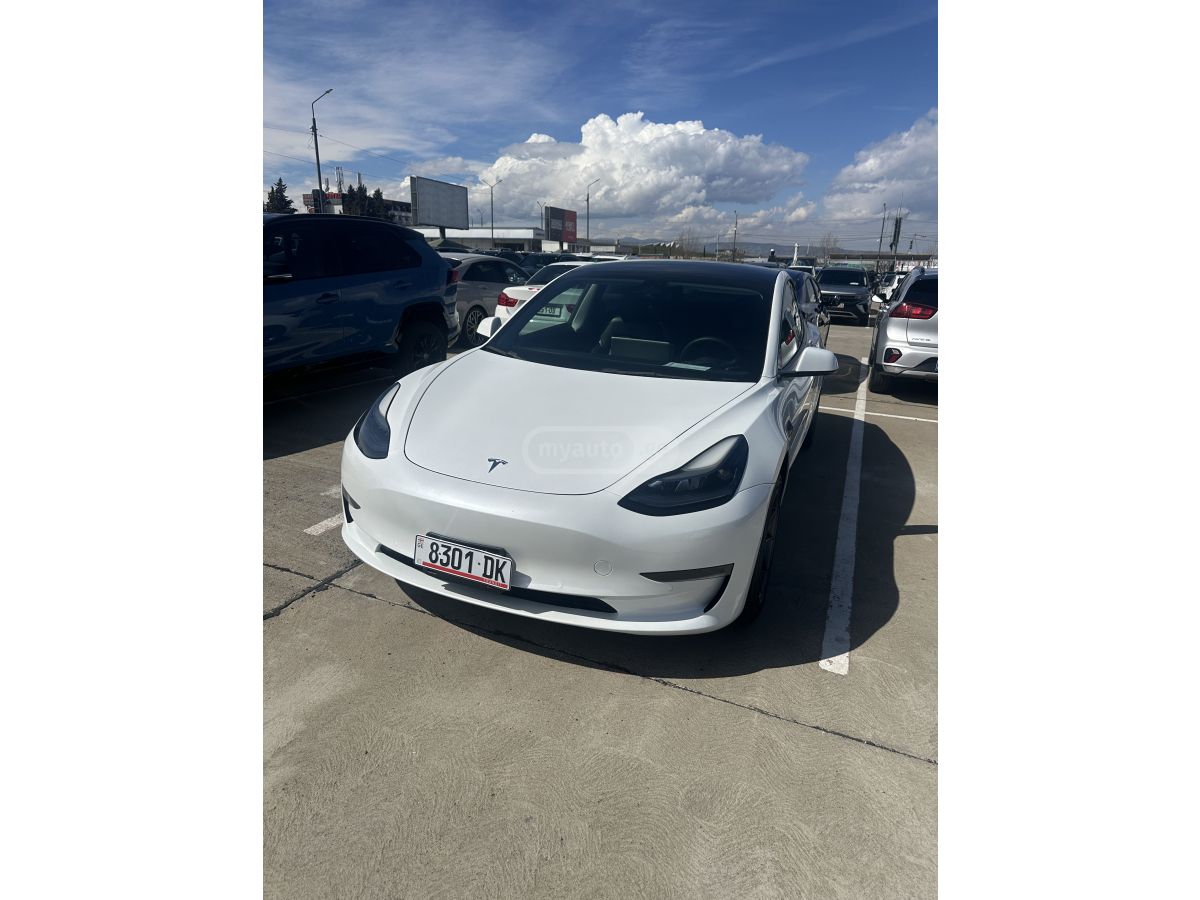 Tesla Model 3 - фото 6
