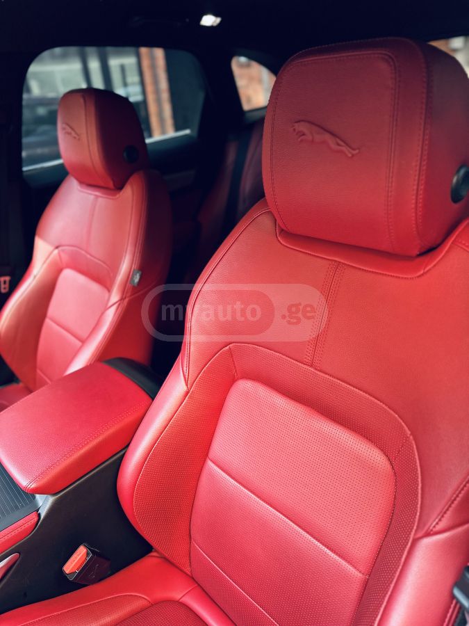 Jaguar F-Pace - фото 14