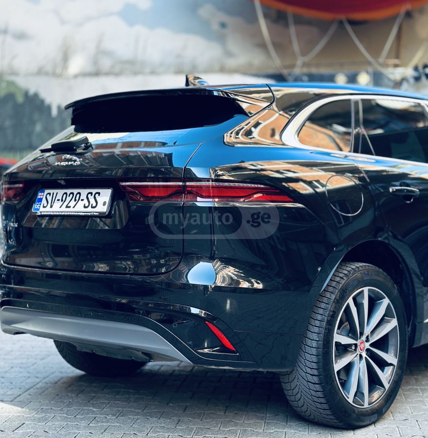 Jaguar F-Pace - фото 6
